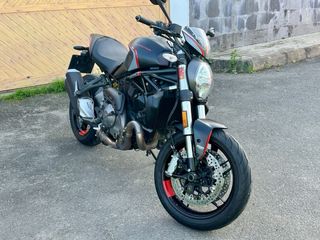Ducati Monster 821 Stealth