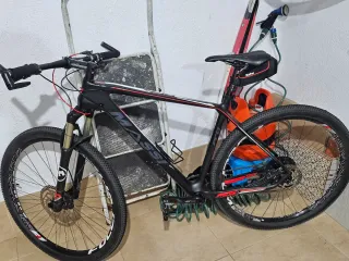 MTB in carbonio Massi