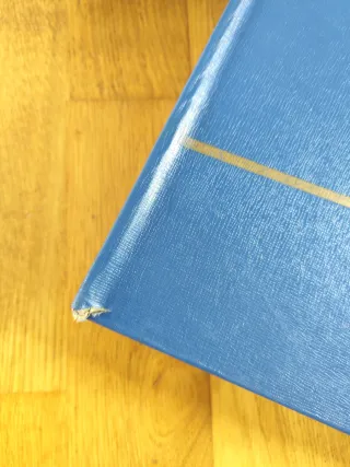 Álbum de sellos vacío azul