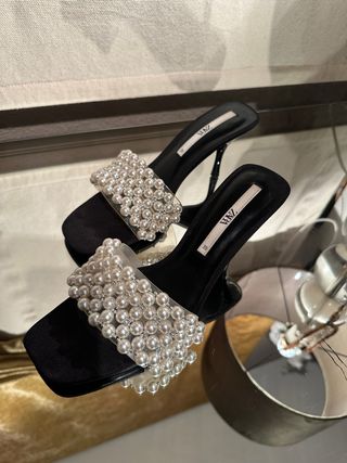 Sandalias ZARA tacón perlas pedrería 39