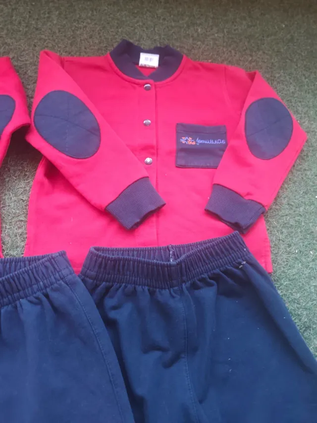 Lote uniformes Infantil Jesuitinas talla 4