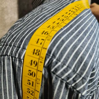 Camicia a righe grigio bianche L