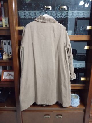 Abrigo señora beige y marrón con pelo