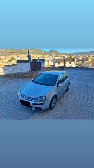 Volkswagen Golf 2003
