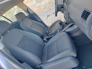 Volkswagen Golf 2003