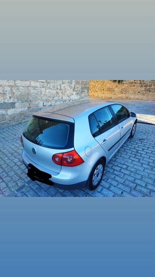 Volkswagen Golf 2003