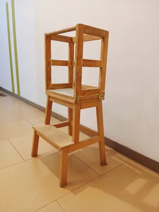 Torre di apprendimento in legno