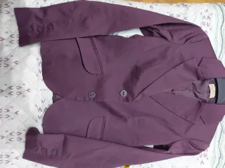 Chaqueta berenjena nueva