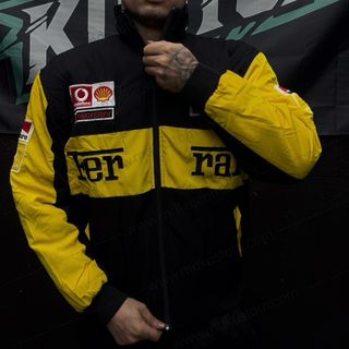 Chaqueta Ferrari Racing Negra y Amarilla