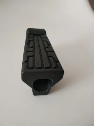 Reposapiés Yamaha YBR 125 Custom Negro