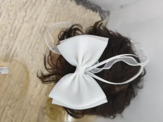 Tocado comunión flor blanco y dorado