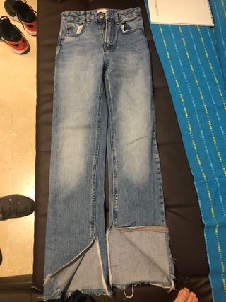 Pantalón vaquero Stradivarius Talla 32