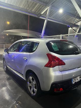 Peugeot 3008 2012