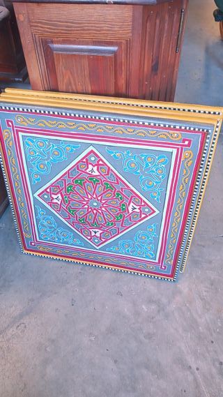 Pintura árabe islámica en placas