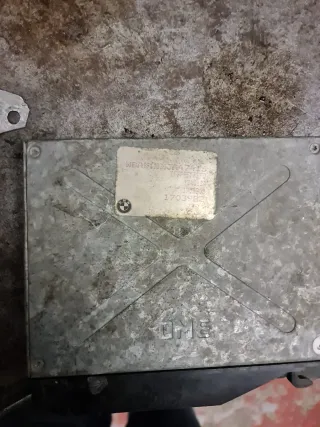 Centralita BMW 323i Vanos