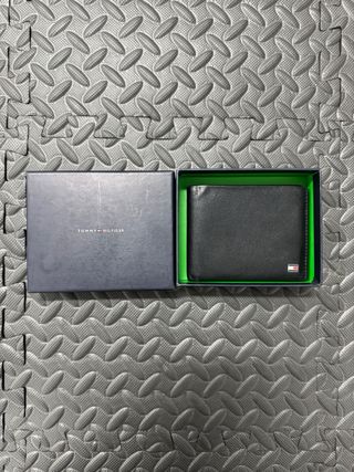 Cartera Tommy Hilfiger Negra original