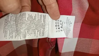 Camisa Carolina Herrera cuadros roja blanca.