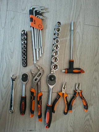 Kit Herramientas Eléctricas y Manuales