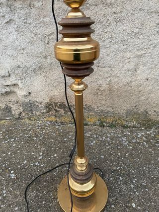 Lámpara de pie antigua