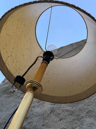 Lámpara de pie antigua