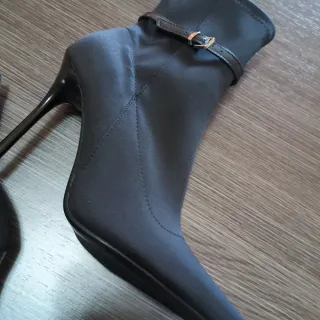 Botines Zara Tacón Aguja Negro Talla 38