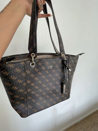 Bolso Guess estampado