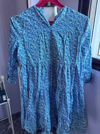 Vestido Zara flores azul y blanco