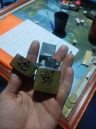 Mechero Zippo Bronce Jinete seminuevo su caja