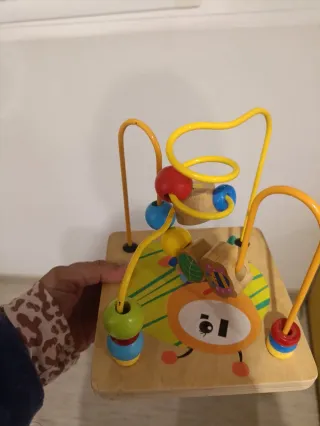 Juguete de madera para bebé