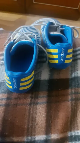 Botas de fútbol Adidas Predator niño Talla 29