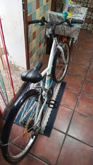 Bicicleta Urbana B'TWIN