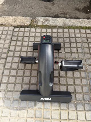 Bicicleta estática compacta