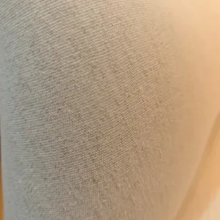 Pareja de butacas provenzal beige y madera