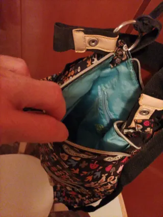 Mochila multicolor con estampado