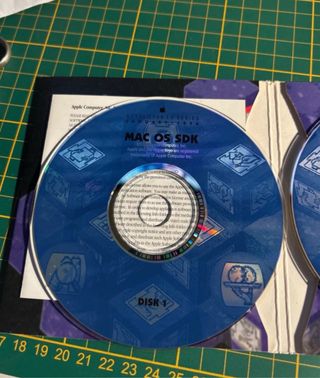 Apple Developer CD Gen 1996 - Mac OS SDK