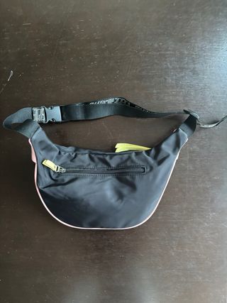 Riñonera Pepe Jeans Negra y Rosa