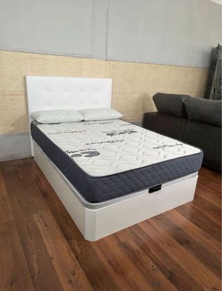 Liquidación:canapés y colchones armarios y sofas?