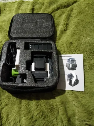 Metro láser con estuche