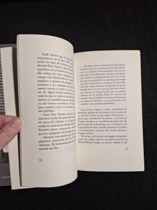 Carlo Rovelli. Siete breves lecciones de física