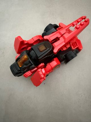 Juguete Robot Rojo y Negro