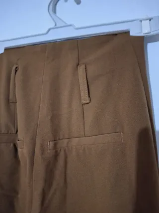 Pantalones tiro alto marrones