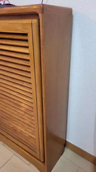 Cubre radiador de madera