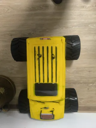 Monster Truck FG Amarillo