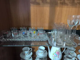 Juego de copas y café variado