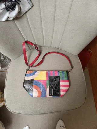 Bolso Desigual Multicolor con Correa Roja