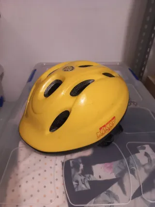 Casco de bici para niño amarillo
