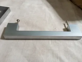 6 Tiradores plateados para armario