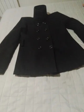 Abrigo corto de lana negro