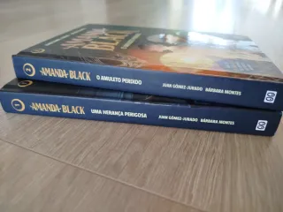 Livro 1 e 2 da coleção Amanda Black