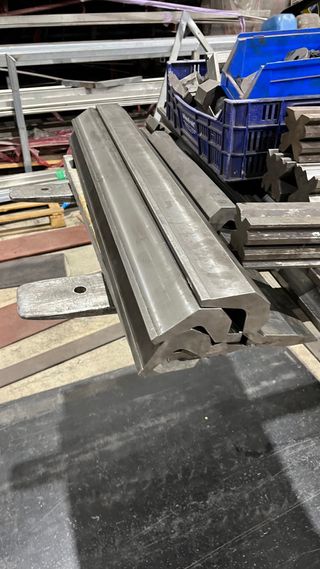 Punzon matriz Plegadora Ajial Colly